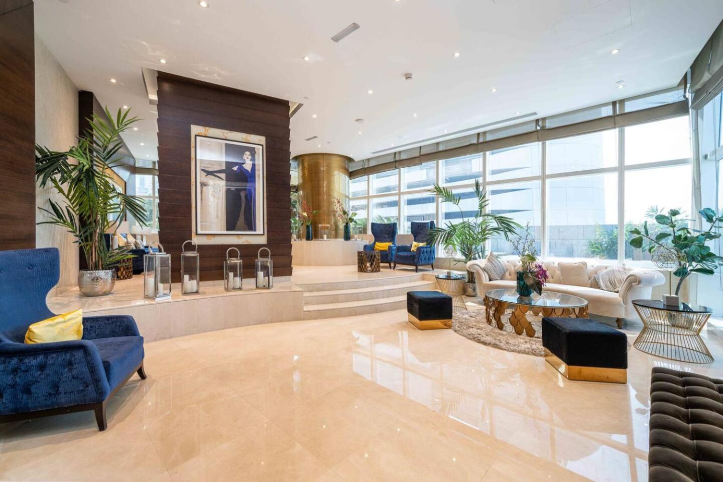 Apartment Chic Waterfront 1 Bed With Panoramic Marina Views Dubai