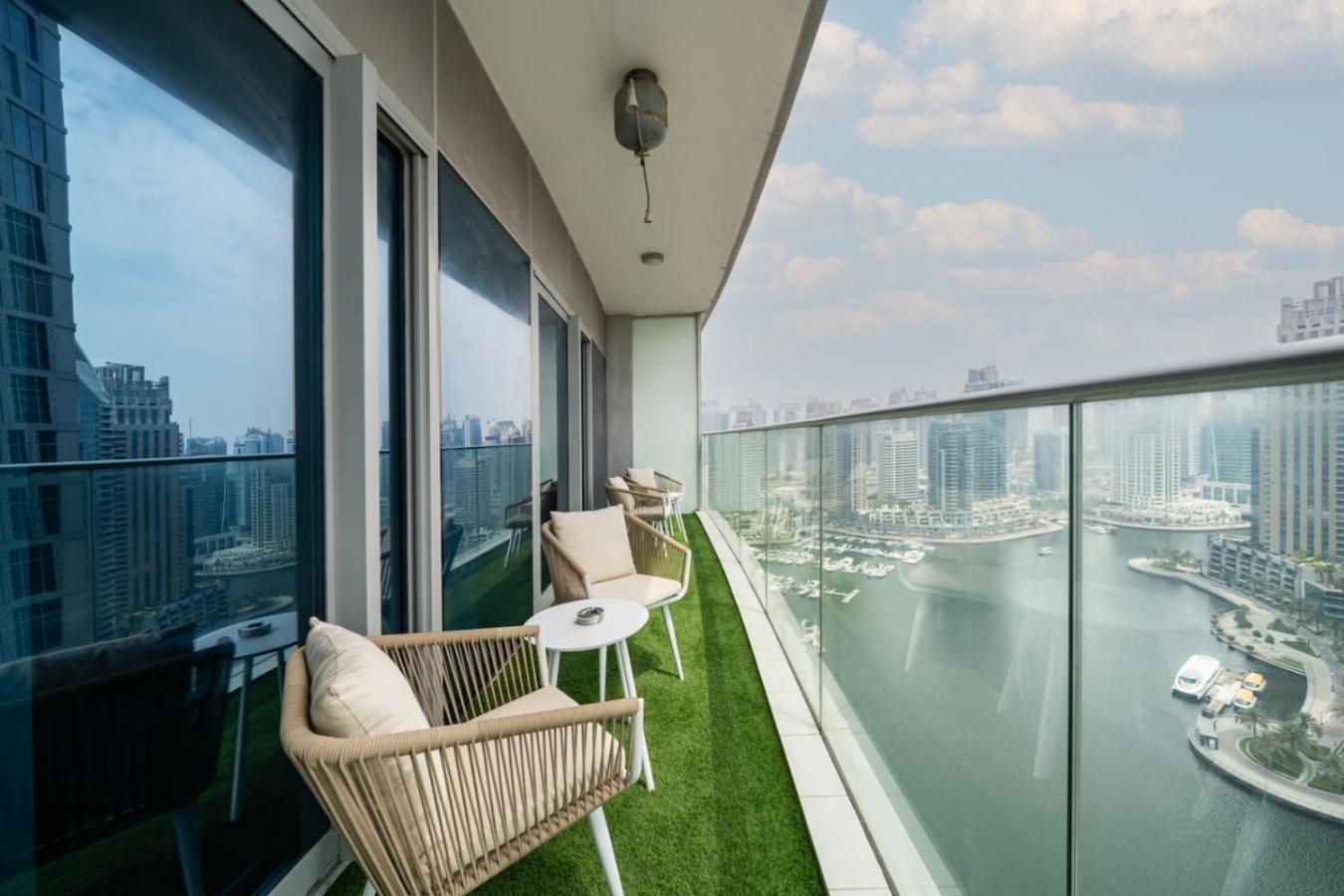 Chic Waterfront 1 Bed With Panoramic Marina Views Apartment Dubai