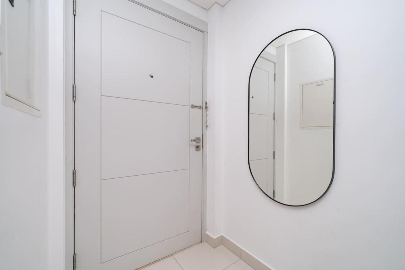 Chic Waterfront 1 Bed With Panoramic Marina Views Dubai